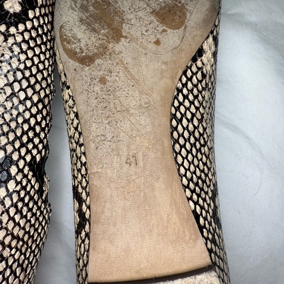 Chloe Snakeskin Patterned Women's Flats - Picture 5 of 9